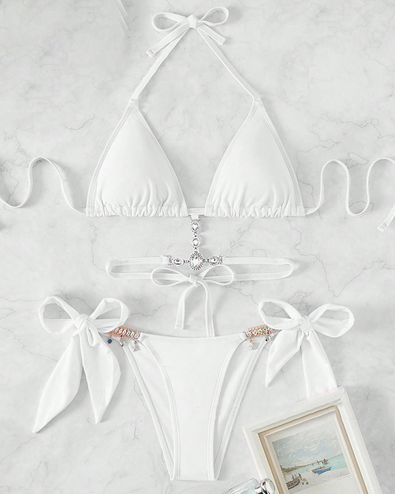 Bikini con Detalles de Estrás y Espalda Atada