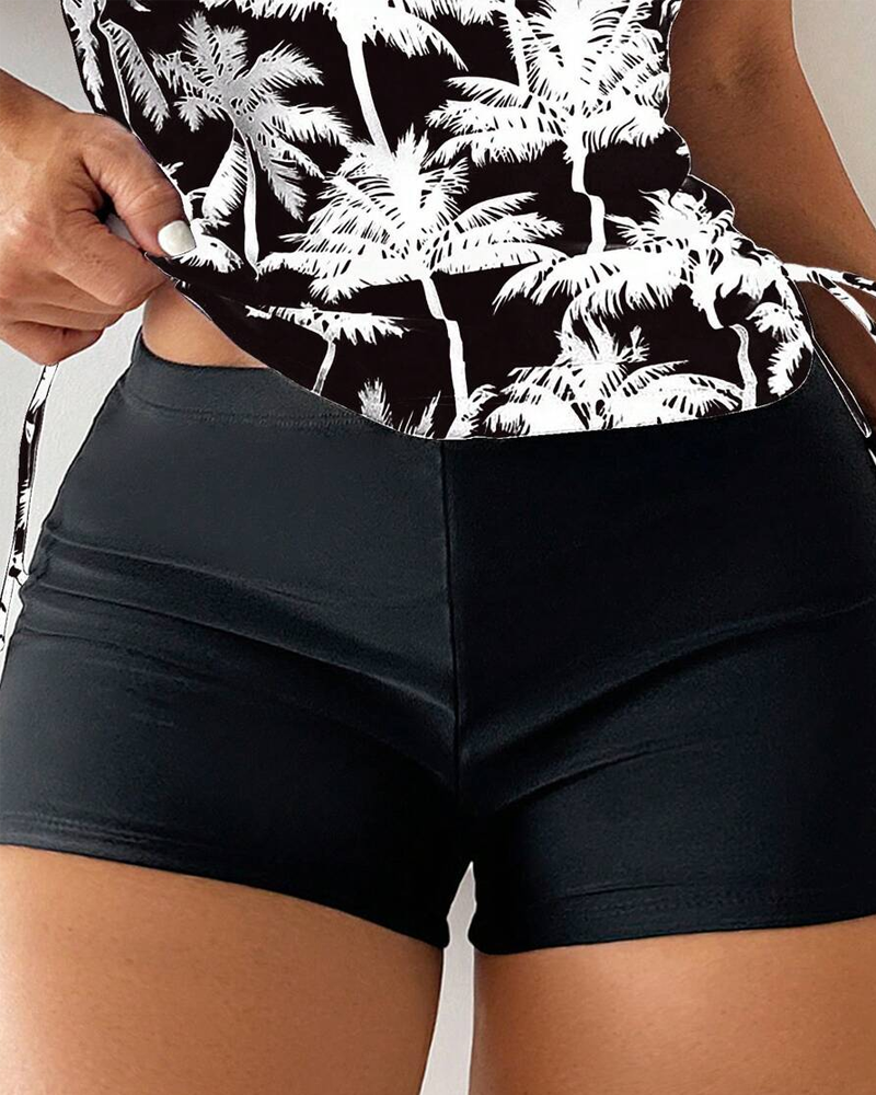 Conjunto de baño de dos piezas ajustado con tirantes y espalda al aire