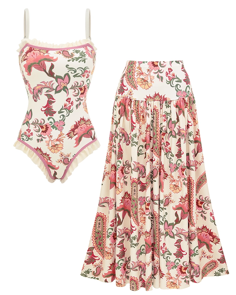 Conjunto de baño rosa con estampado paisley y detalles de volantes