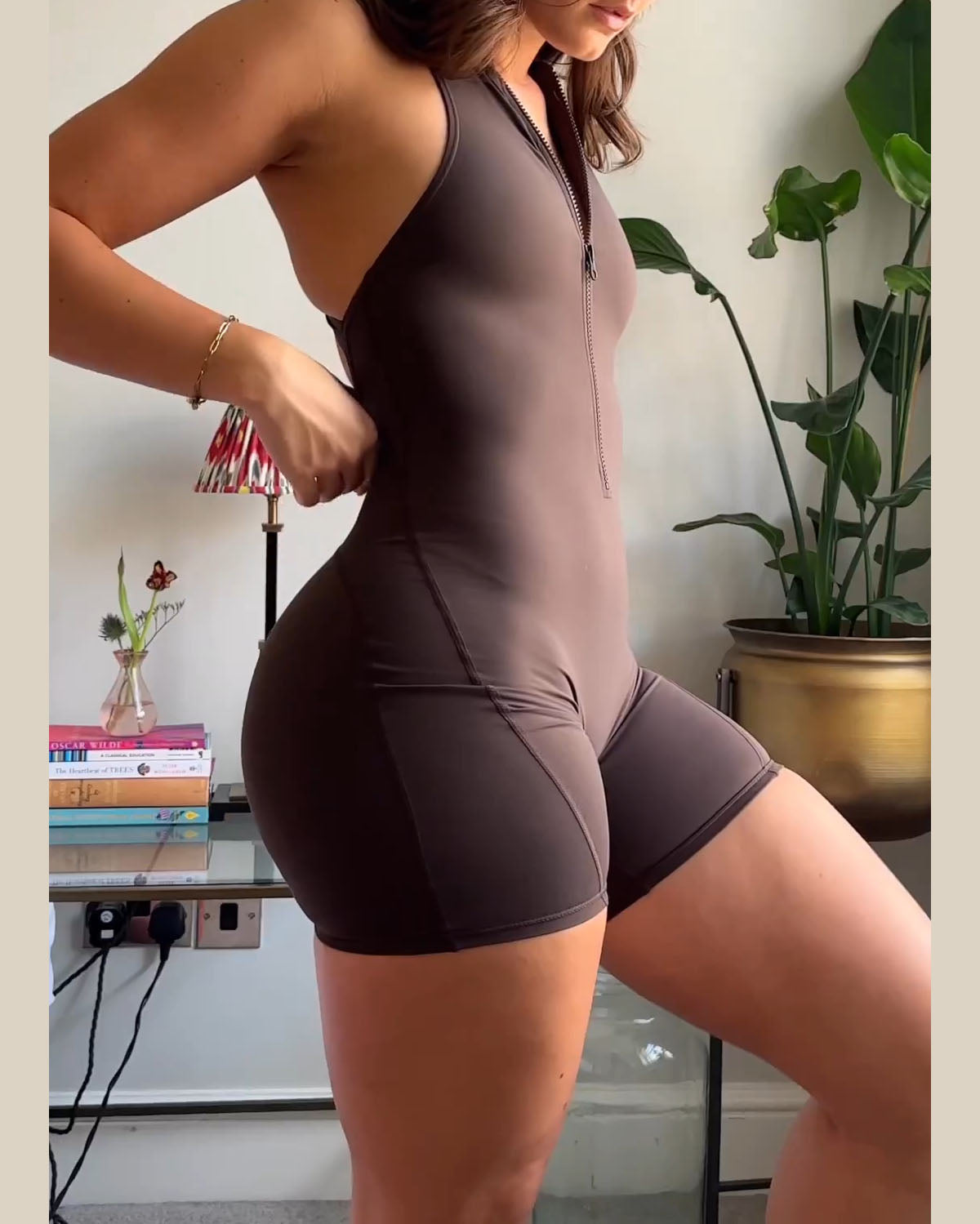 Mono sin mangas ajustado para mujer