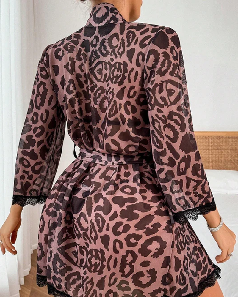 Conjunto de Bikini Seductor con Estampado de Leopardo y Tirantes Finos