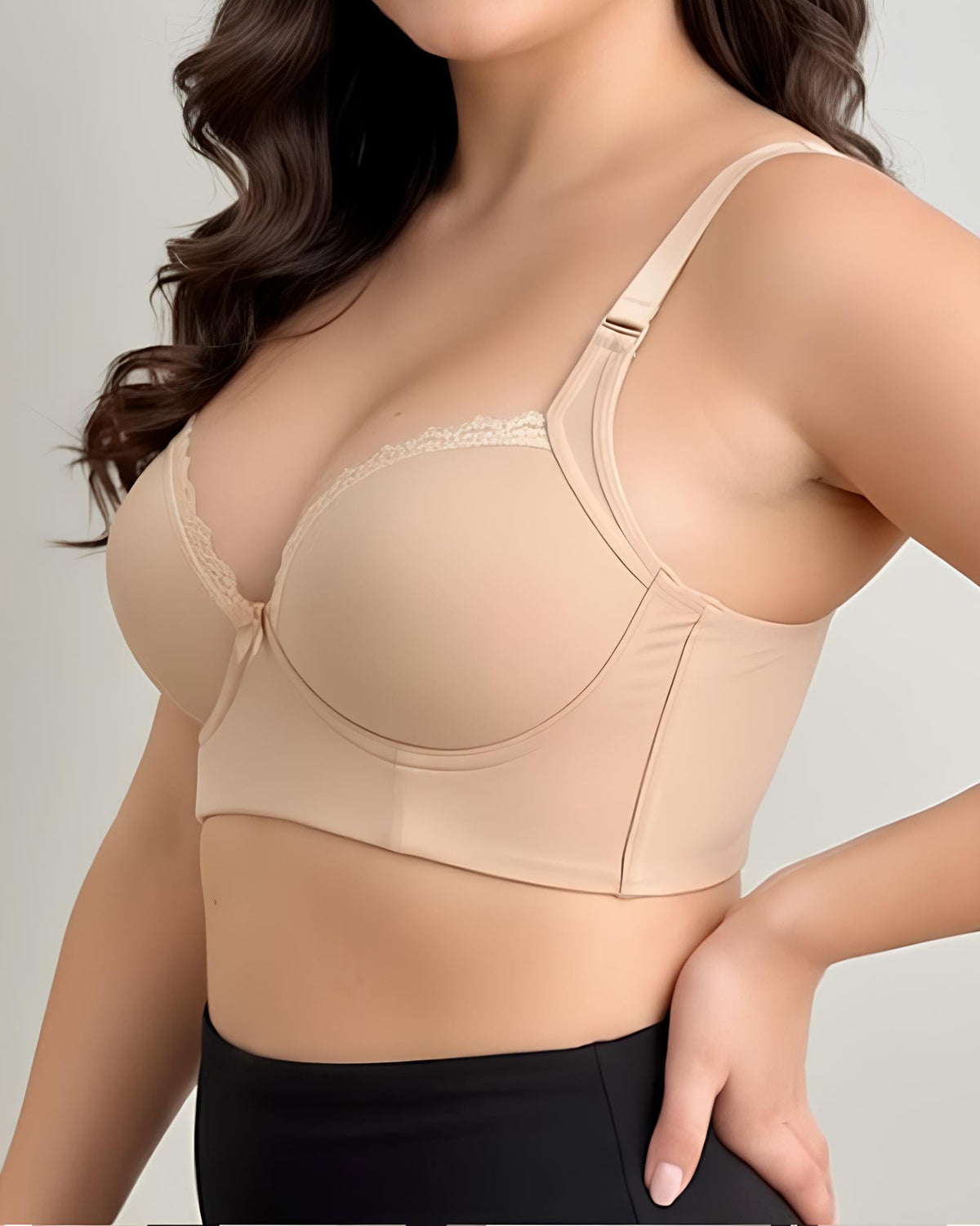 Sostén moldeador con copas push-up y encaje, diseño de espalda ancha