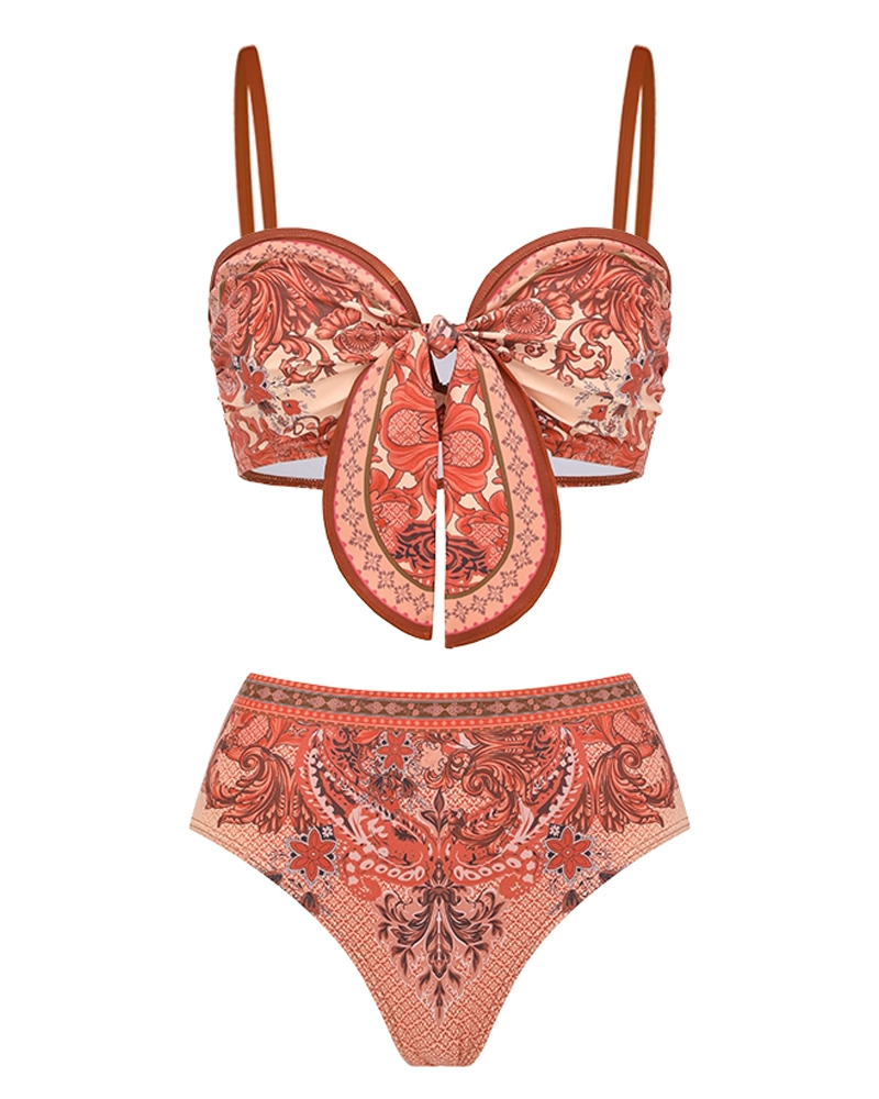 Conjunto de baño con diseño paisley y detalle de lazo