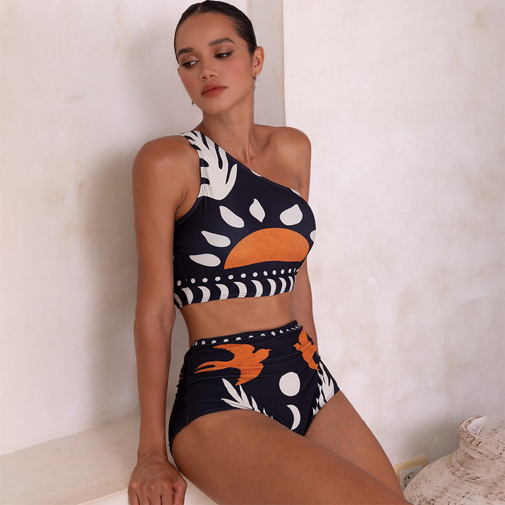 Bikini de un solo hombro con pantalones o falda de cintura alta