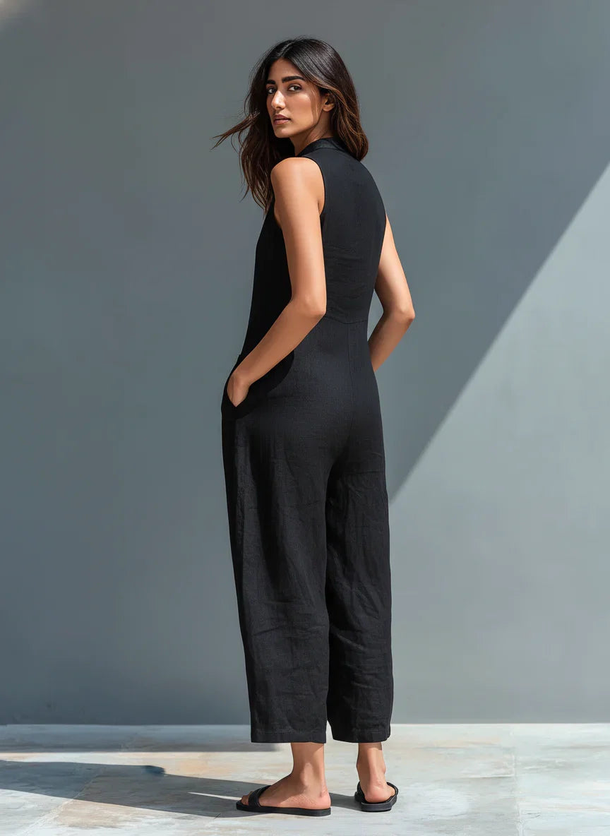 Claudia | Mono minimalista de lino para mujer, sin mangas, cuello alto y botones
