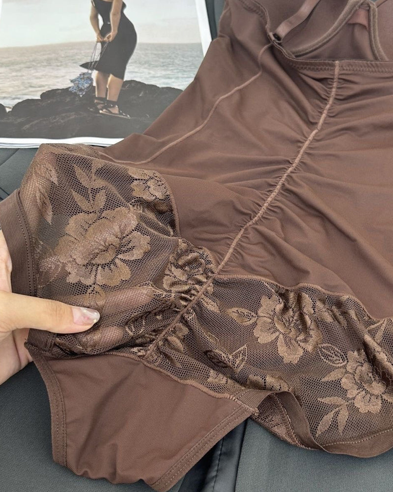 Top sin mangas para mujer con control abdominal y detalles de encaje en la cadera