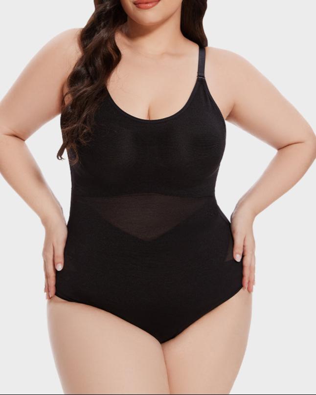 Cuerpo Esculpido con Panel de Malla Cruzada