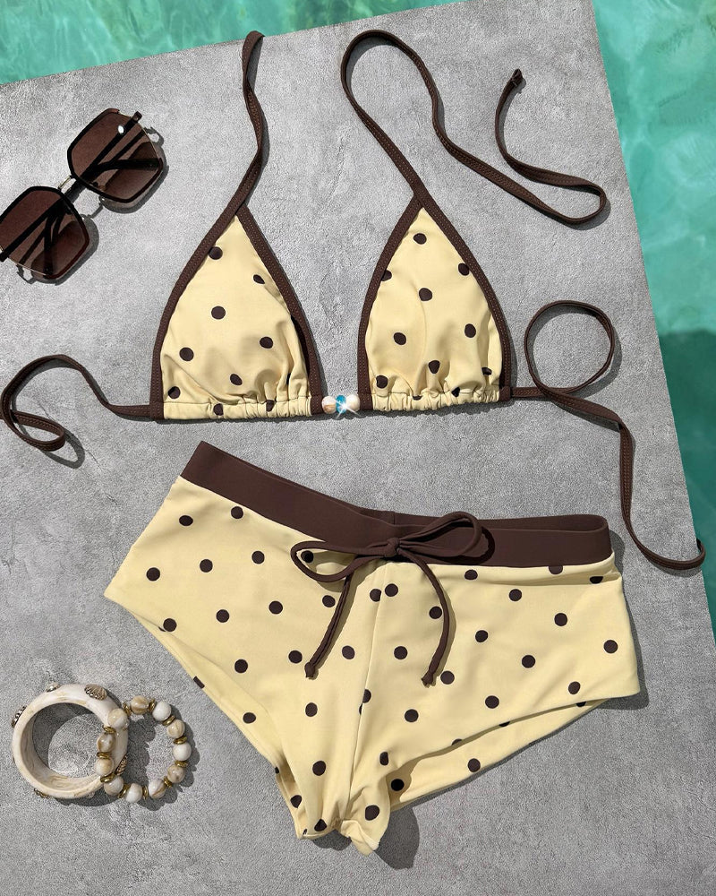 Conjunto de bikini de playa con diseño retro de lunares y bloques de color