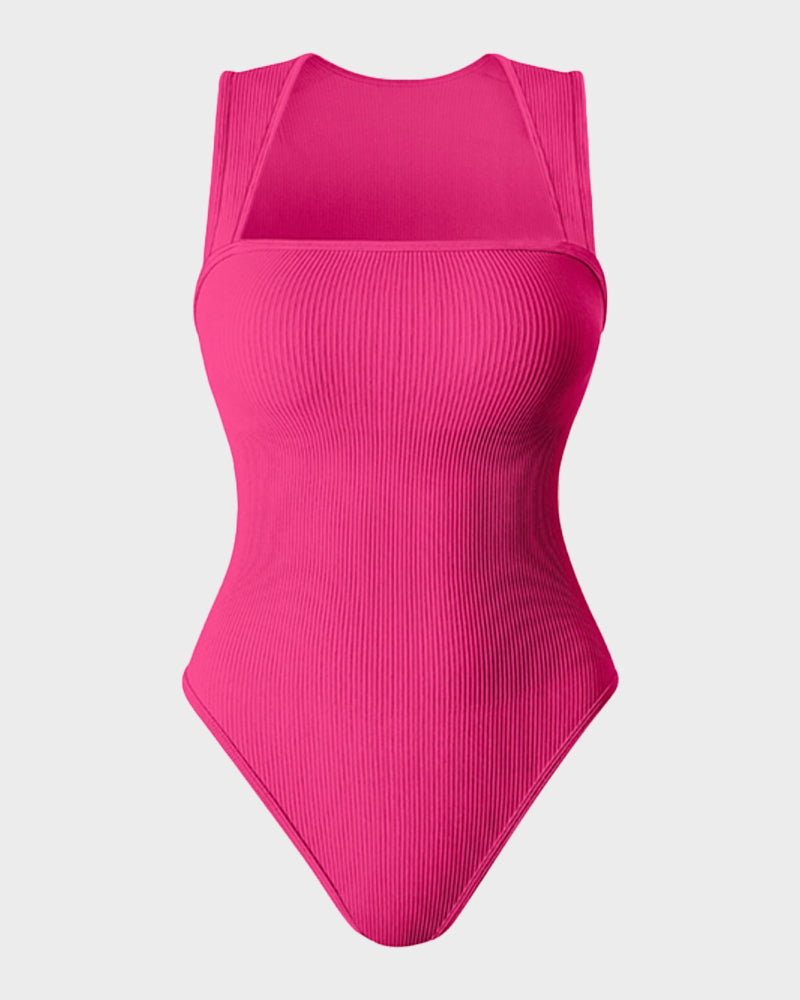 Vestido ajustado con escote cuadrado y tirantes de canalé